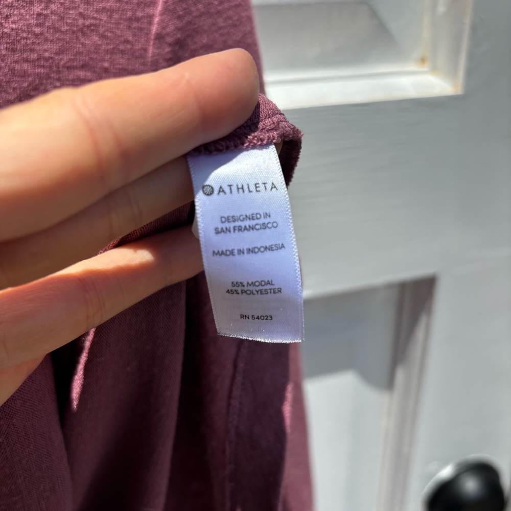 Athleta Mauve Backless Blouse with Cut Out Design - Picture 4 of 5